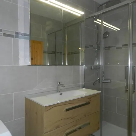 Apartment 2 Pieces Au Lavandou Avec Terrasse, Wi-fi Et Parking Prive A 5min De La - Fr-1-251-710 *